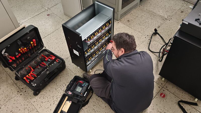 Instalace UPS bateriového boxu